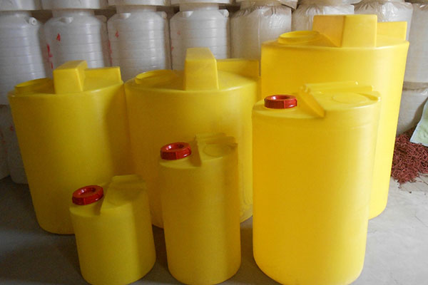 PE加药箱 PE加药箱