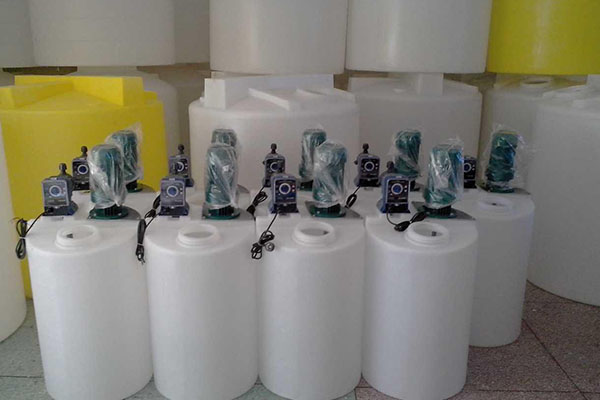 PE加药箱 PE加药箱